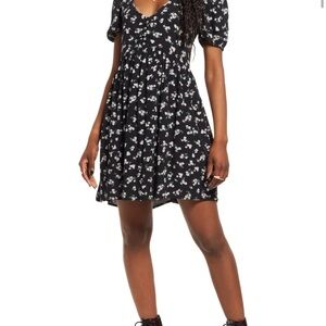 BP. Printed Babydoll Mini Dress. Black ditsy floral. Size M.